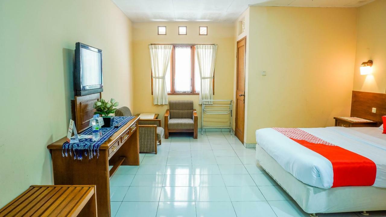 Oyo 1488 Hotel Cemara Asri Lembang Exterior foto